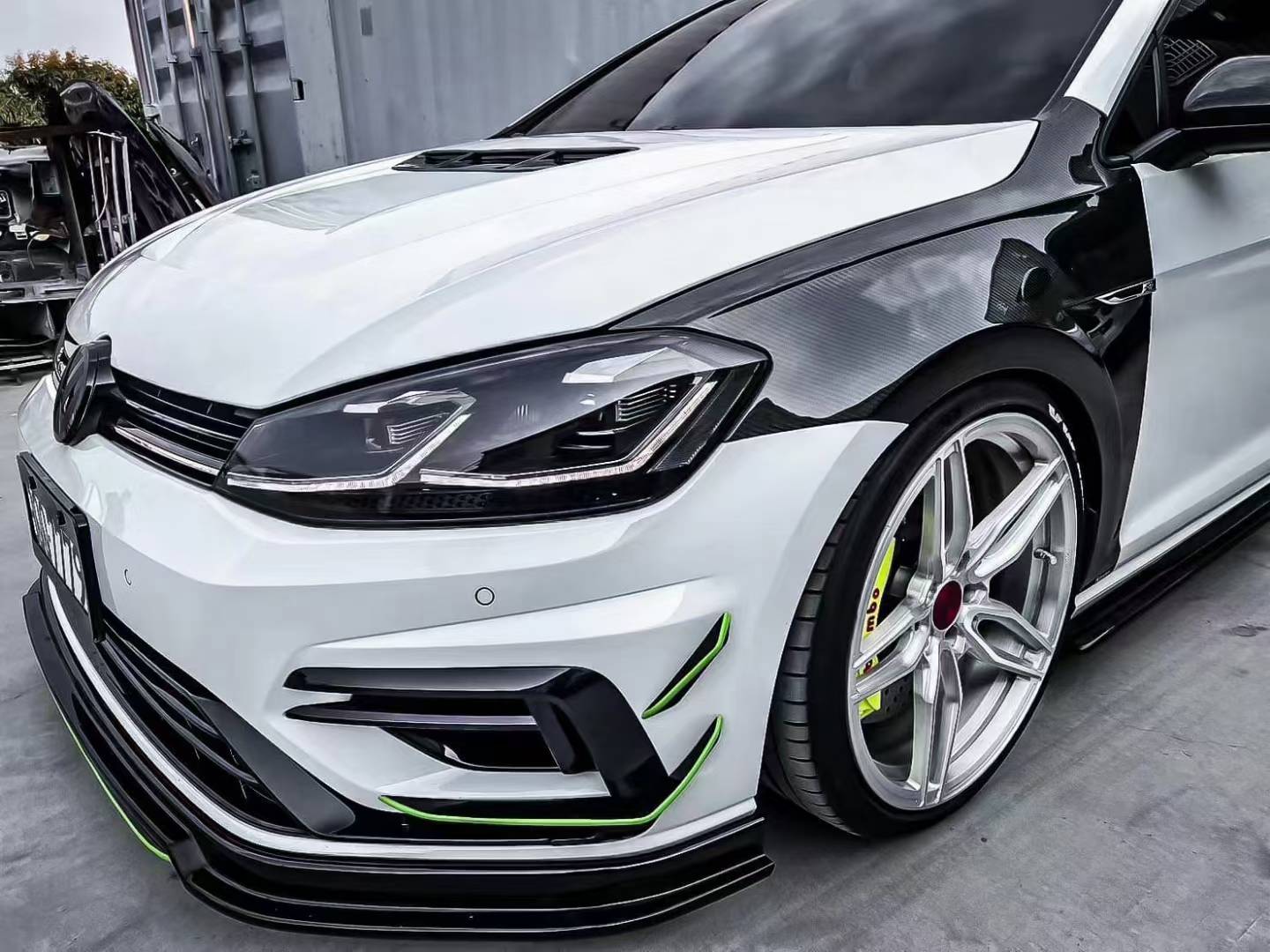Karbel Carbon Fibre Fenders for MK7.5 Golf GTI & R